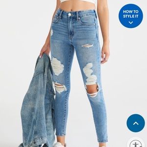 Aeropostale High Rise Curvy Jegging